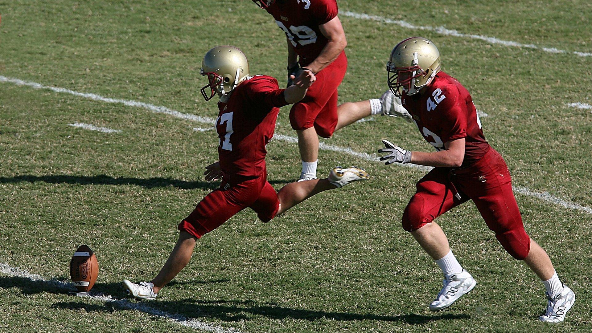 斯洛特怒斥球队最糟糕一战,点球判罚难掩整体低迷,四连败阴云笼罩