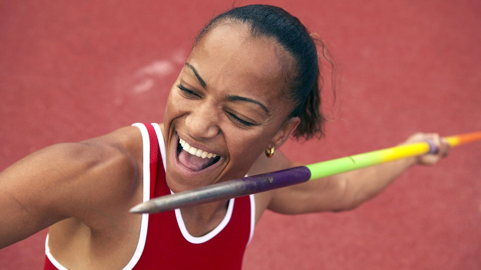 崇明基地两代幼苗列队迎U20凯旋，八旬徐根宝誓言一生一世足球路